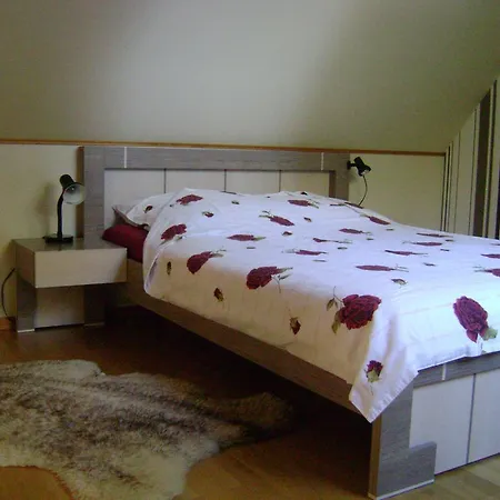 Mere Holiday House
