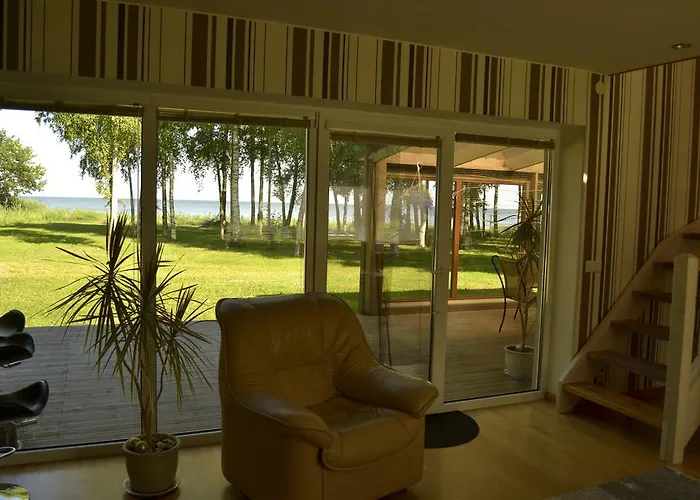 Dom wakacyjny Mere House *